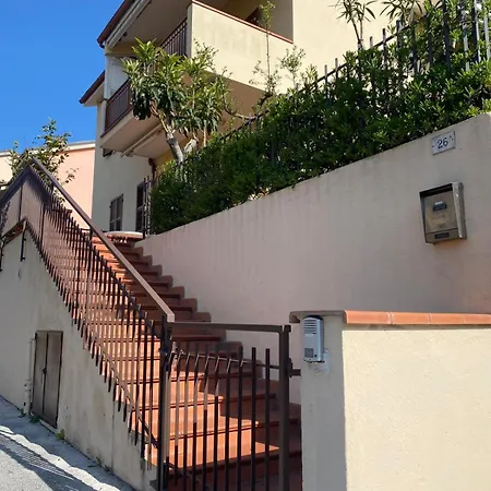 N296 - Numana, Trilocale Con Giardino E Posto Auto Sirolo